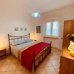 Robinia Apartment