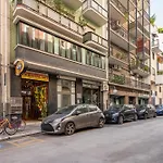 Dimora Del Teatro Sightly Apartment