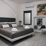 Opera Prima Apartment And Room