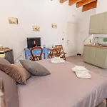 Centro Storico Redmood House A 5 Min Dal Mare, Breakfast, Aria Condizionata, Wi-Fi E Netflix