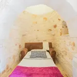 Trullo Mit Pool Ostuni Kostenlos Bettwaesche Und Handtuecher, 2 Fahrraeder, 1 Hochstuhl, 1 Kinderbett