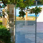 Gold Beach House By Lovesud