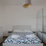 Sunrise Waterfront - Central Apartment With Sea View Balcony - Molfetta