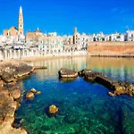 La Casa Sulla Roccia Trulli Pool - Happy Rentals