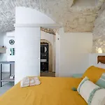Gattoni Room By Rentbeat