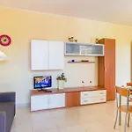 Villetta Relax With Pool In Residence - Happy Rentals