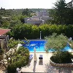 Villa Iris