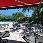 Hotel Apeneste