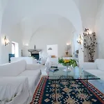 Elegant Farmhouse With Swimming Pool By Beahost