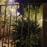 Al Centro Di Lecce Appartamento Le Due Rose-Con Patio Privato