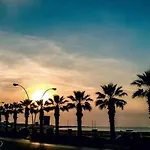 Tra Mare E Castello