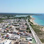 Casa Lu Paparoni 1 A 130 Mt Dalla Spiaggia Di Specchiarica