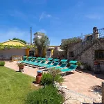 Villa Vacanze Paradiso - Oasi Di Tranquillita Con Piscina E Giardino A 10 Min Dal Mare