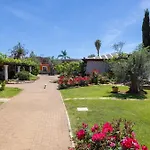 Villa Vacanze Paradiso - Oasi Di Tranquillita Con Piscina E Giardino A 10 Min Dal Mare