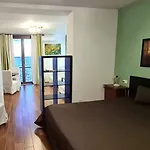 L'Isola Aer B&B