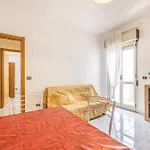 2 Bedroom Stunning Apartment In Gallipoli