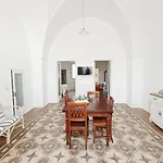 Domus Donata