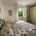 All'Ombra Del Carrubo
