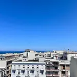 90 Upmurat Top Floor - City Center & Seaview