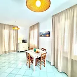 Casa Appia, Fronte Mare Con Giardino - Marea Collection