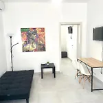 Adelante Guest House