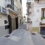 Civico 10