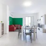 Lueda House - Trasfertisti E Turisti