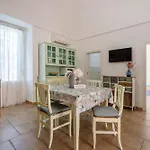 Villa Beatrice: Countryside Charm In Ostuni