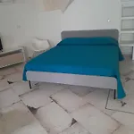 Holiday House 2