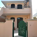 Villa Ciccarese Dentro La Spiaggia