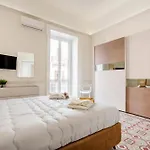 Lexa Home Experience - Roomy & Central Apartment