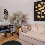 Dea Luxury Casa Vacanze- Zona Chiesa A Trullo -