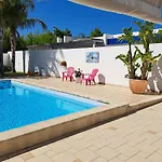 Anna Villetta Con Piscina