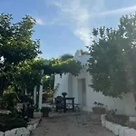 Sotto La Pergola
