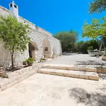 Trullo Agapanthus With Panoramic