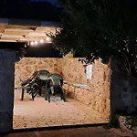 Trullo Madonna Della Grotta
