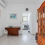 Villa Giglio With Garden And Mini Pool By Rentbeat