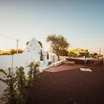 Trullomare & Pool - Housea