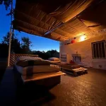Romantica Villa In Contrada Ulmo