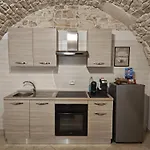 Pied-A-Terre 13