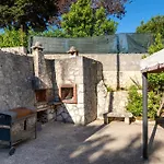 La Villa - Rainbow House
