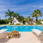 Apulian Savasana House Con Piscina