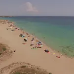 Casa Tribi A 250 Mt Dalla Spiaggia Di Specchiarica Di San Pietro In Bevagna