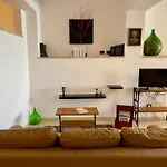 Auredo Apartment