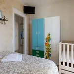 Cozy Home In Torre Santa Sabina With Kitchen