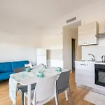 Maison Blaesia - Beachfront Modern Sea Loft