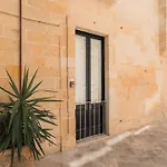 Donna Cristina Historic Apartment
