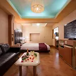 Hotel Mobilia (Adults Only)