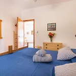 Mameli Apartment In Torre Suda