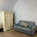Le Case Di Via Patitari